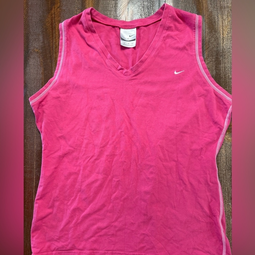 Ⓜ️ Nike Dri-Fit Women’s Size XL Pink Sleeveless V Neck Athletic Tank Top GUC